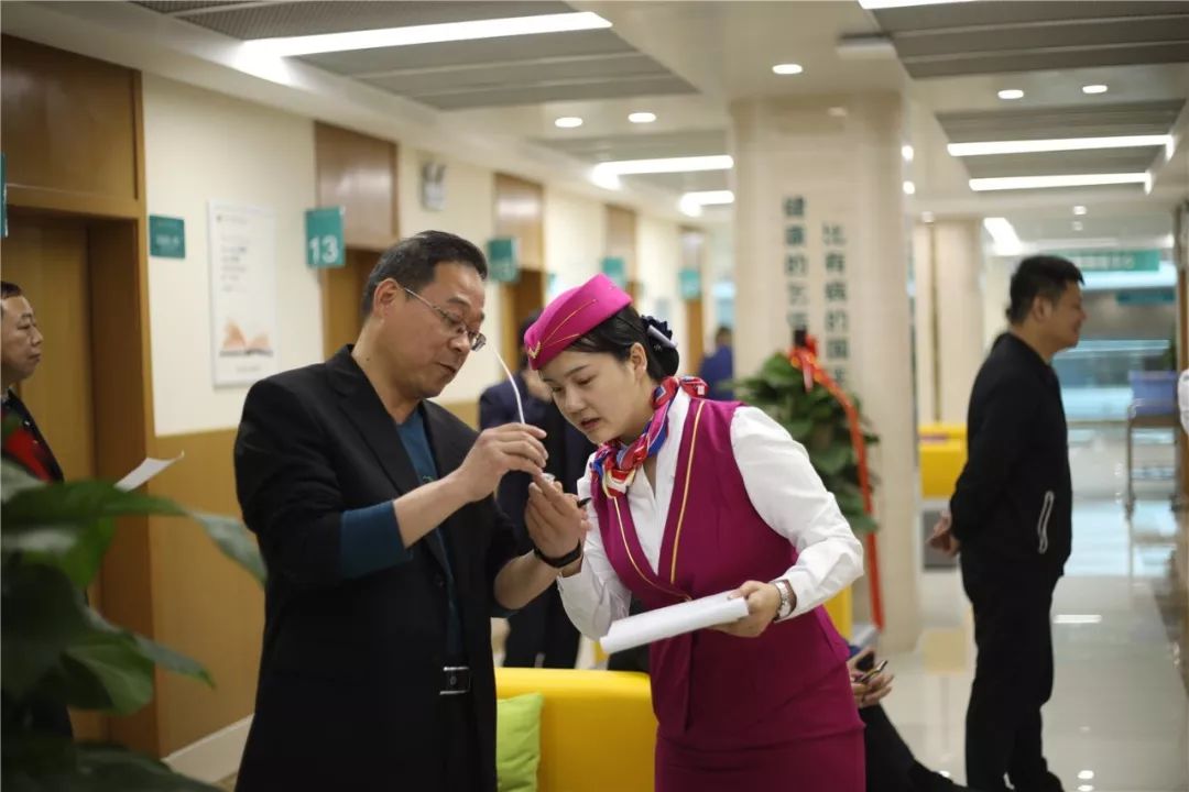 四平24小时套医保卡(北京医保卡使用指南)